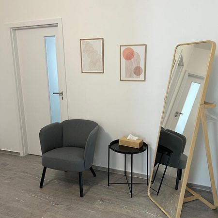 Ren Apartment ซนอยโม ภายนอก รูปภาพ