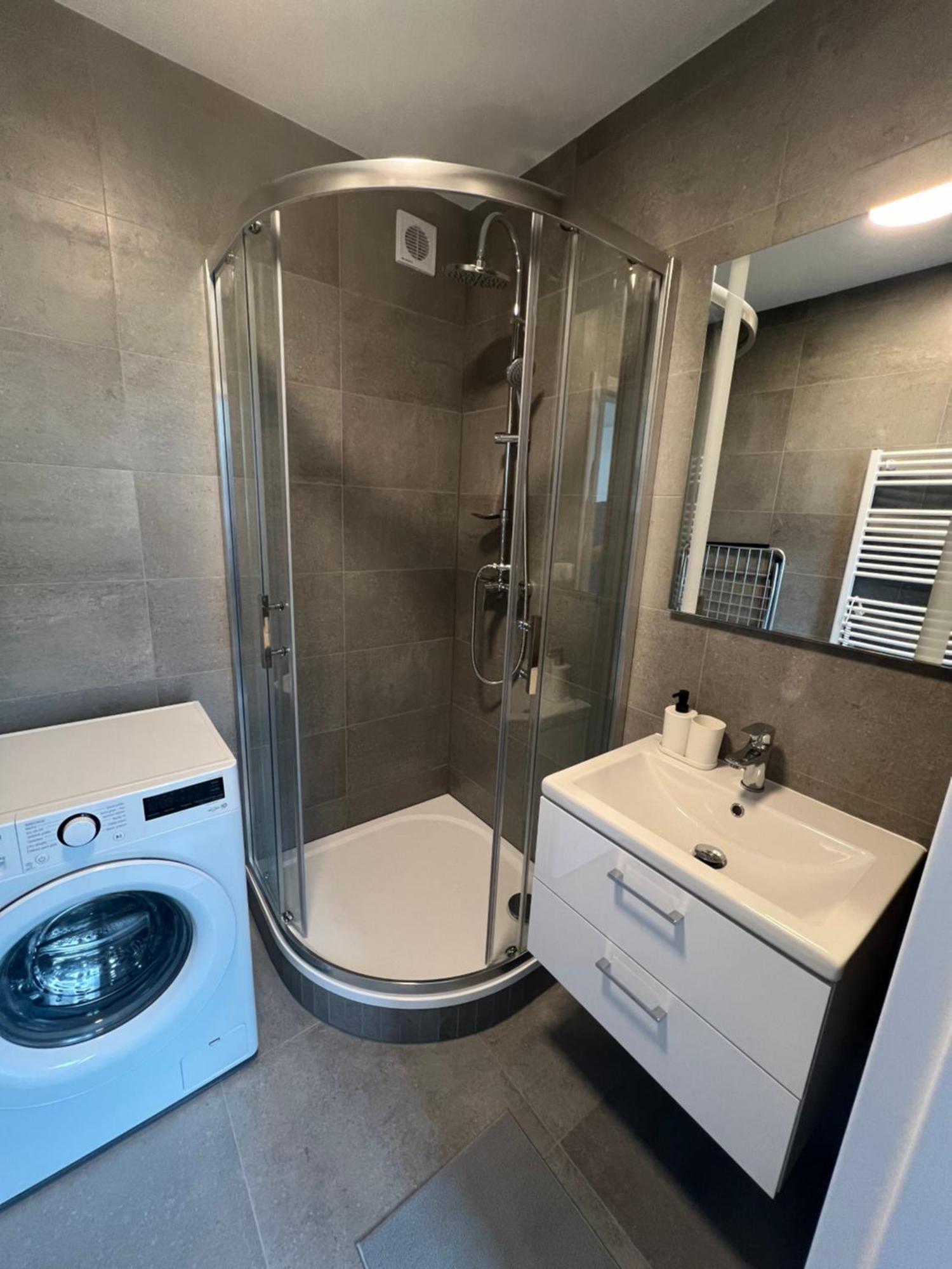 Ren Apartment ซนอยโม ภายนอก รูปภาพ